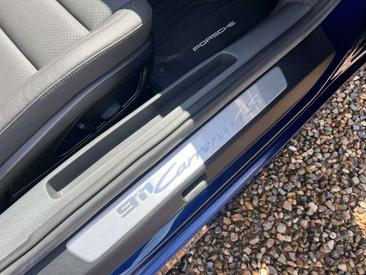 Porsche 911 Carrera 4S — photo 24