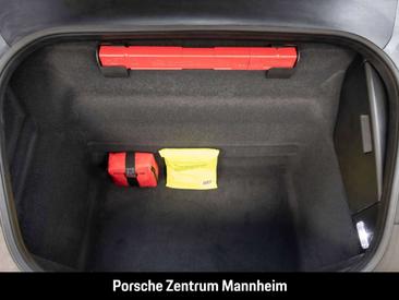 Porsche 992 I Carrera 4S — photo 25