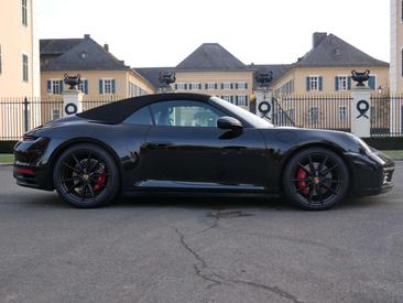 Porsche 992 I Carrera 4S — photo 6