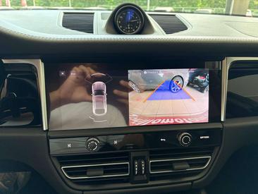 Porsche Macan S — photo 12
