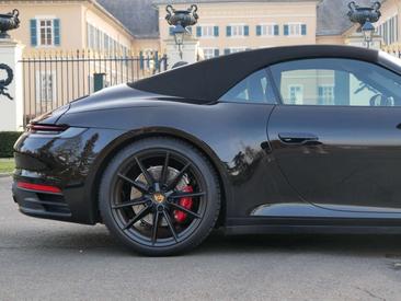 Porsche 992 I Carrera 4S — photo 7