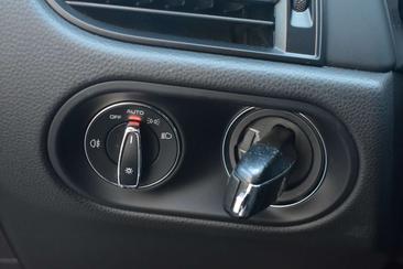 Porsche Macan — photo 15