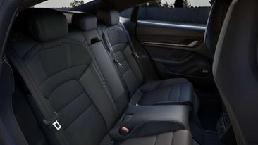 Porsche Taycan — photo 10