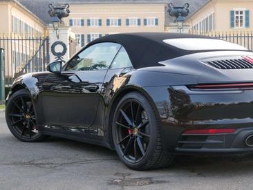 Porsche 992 I Carrera 4S — photo 14