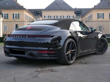Porsche 992 I Carrera 4S — photo 17