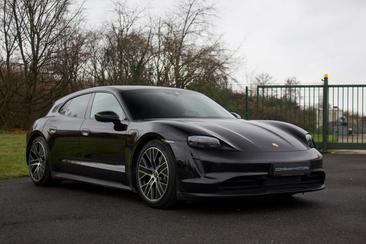 Porsche Taycan 4S — photo 2