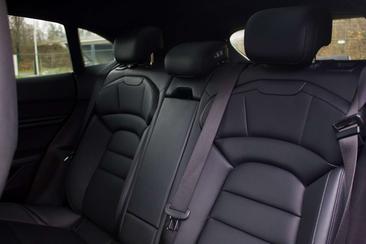 Porsche Taycan 4S — photo 12