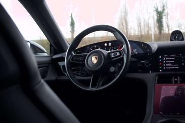 Porsche Taycan 4S — photo 19