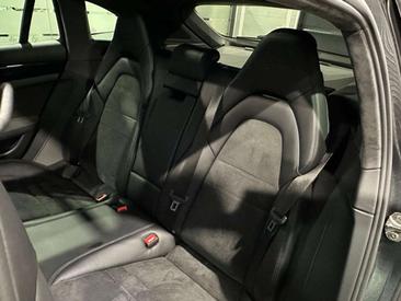 Porsche Panamera II GTS — photo 23