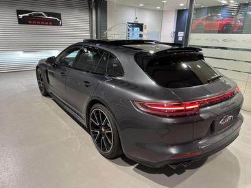 Porsche Panamera II GTS — photo 28