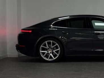 Porsche Panamera I — photo 19