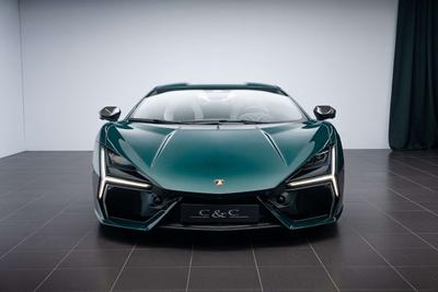 Lamborghini Revuelto