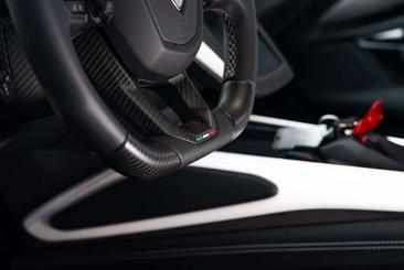 Lamborghini Revuelto — photo 26