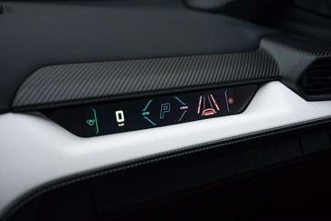 Lamborghini Revuelto — photo 30