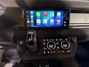 Land Rover Defender 110 D200 X-Dynamic SE Mi-Hy AWD CarPlay — photo 17