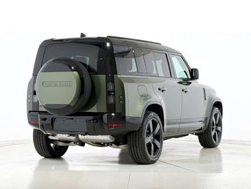 Land Rover Defender 110 D250 AWD Auto X-Dynamic SE — photo 5