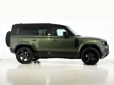 Land Rover Defender 110 D250 AWD Auto X-Dynamic SE — photo 6
