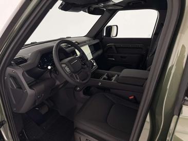 Land Rover Defender 110 D250 AWD Auto X-Dynamic SE — photo 26