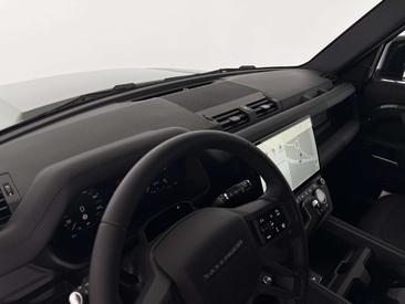 Land Rover Defender 110 D250 AWD Auto X-Dynamic SE — photo 28