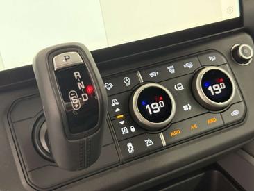 Land Rover Defender 110 D250 AWD Auto X-Dynamic SE — photo 30