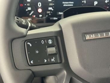 Land Rover Defender 110 D250 AWD Auto X-Dynamic SE — photo 33