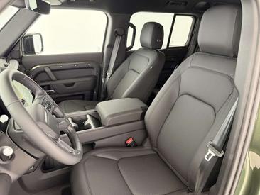 Land Rover Defender 110 D250 AWD Auto X-Dynamic SE — photo 40