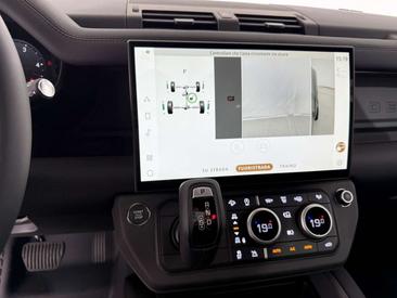 Land Rover Defender 110 D250 AWD Auto X-Dynamic SE — photo 43