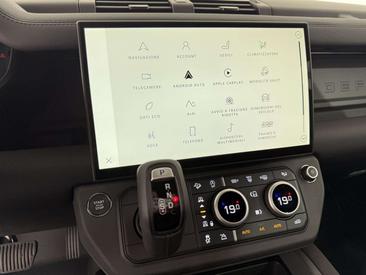 Land Rover Defender 110 D250 AWD Auto X-Dynamic SE — photo 45