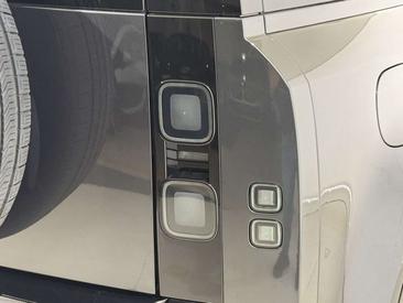 Land Rover Defender 110 D250 AWD Auto X-Dynamic SE — photo 9