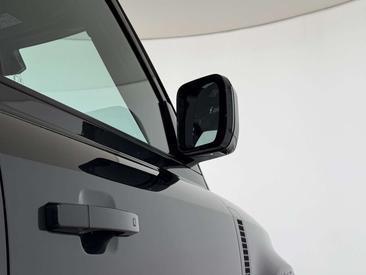 Land Rover Defender 110 D250 AWD Auto X-Dynamic SE — photo 13
