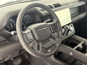 Land Rover Defender 110 D250 AWD Auto X-Dynamic SE — photo 24