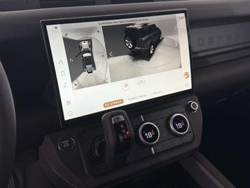 Land Rover Defender 110 D250 AWD Auto X-Dynamic SE — photo 33