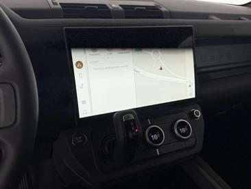Land Rover Defender 110 D250 AWD Auto X-Dynamic SE — photo 36
