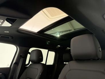 Land Rover Defender 110 D250 AWD Auto X-Dynamic SE — photo 42