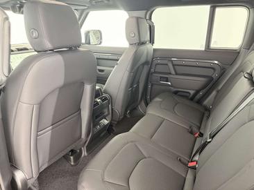 Land Rover Defender 110 D250 AWD Auto X-Dynamic SE — photo 44