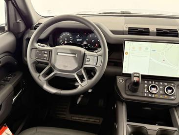 Land Rover Defender 110 D250 AWD Auto X-Dynamic SE — photo 47