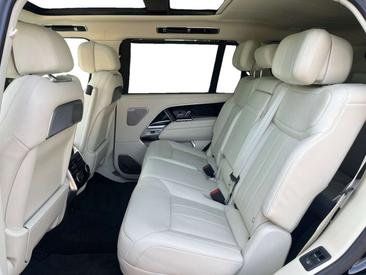 Land Rover Range Rover D350 Style+Fahrassist+AHK+HUD+Pano Noir — photo 8