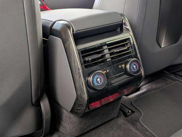 Land Rover Range Rover Sport SV — photo 13