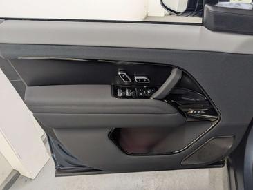 Land Rover Range Rover Sport SV — photo 46
