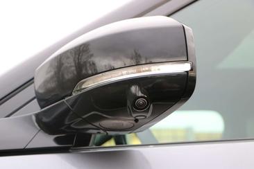 Land Rover Discovery D300 R-Dynamic SE AWD AHK Matrix LED — photo 23