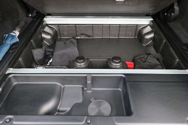 Land Rover Discovery D300 R-Dynamic SE AWD AHK Matrix LED — photo 30