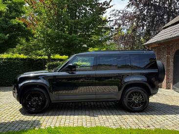 Land Rover Defender 90 D200 MHEV — photo 3