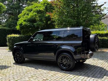 Land Rover Defender 90 D200 MHEV — photo 4