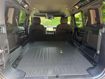 Land Rover Defender 90 D200 MHEV — photo 20