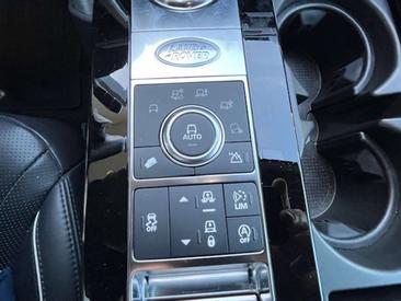 Land Rover Discovery HSE Luxury 3.0 Td6 — photo 17
