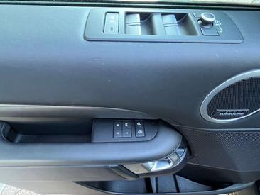 Land Rover Discovery HSE Luxury 3.0 Td6 — photo 20