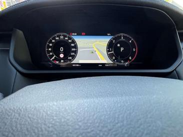 Land Rover Discovery HSE Luxury 3.0 Td6 — photo 30