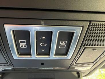 Land Rover Discovery HSE Luxury 3.0 Td6 — photo 31