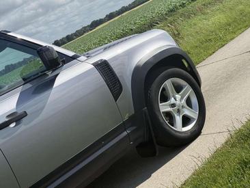 Land Rover Defender 110 SE 3.0 D200 — photo 10