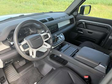 Land Rover Defender 110 SE 3.0 D200 — photo 14